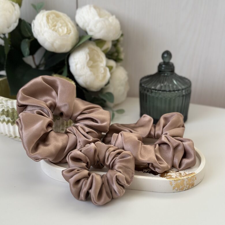 Zīda matu gumija t.vecrozā (Nr 44)