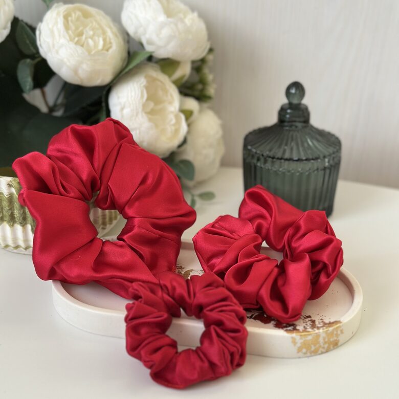 Zīda matu gumija sarkana (Nr 11)