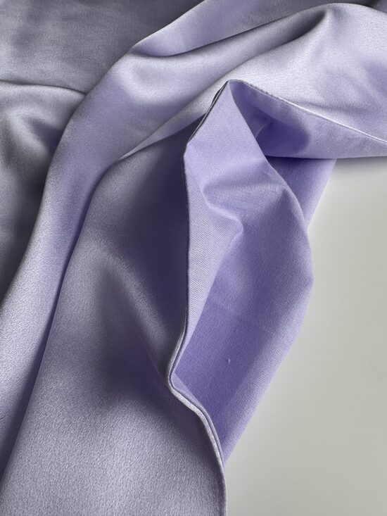 Vienpusējā zīda spilvendrāna, violeta