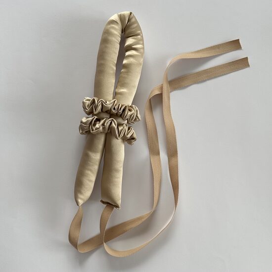 Zīda matu rullis, īsais 