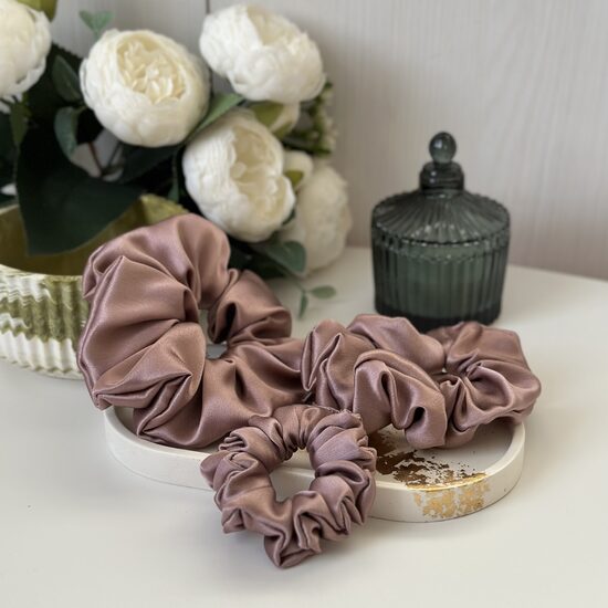 Zīda matu gumija vecrozā (Nr 28) 