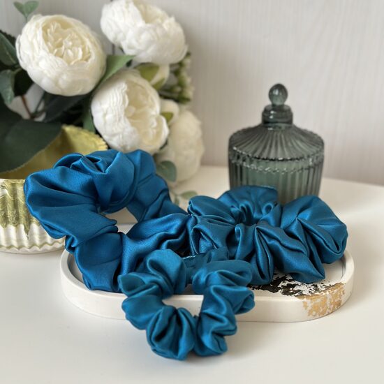 Zīda matu gumija tirkīzzila (Nr 22)