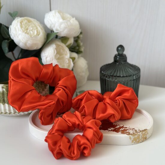 Zīda matu gumija grenadīna sarkana (Nr 42)