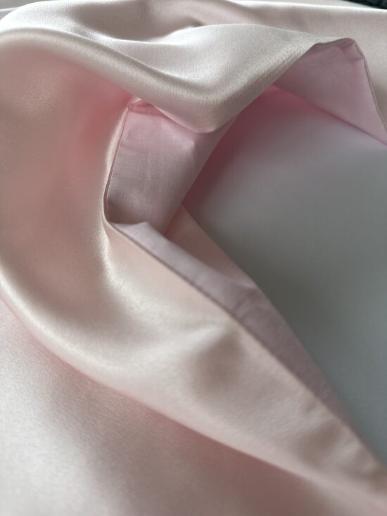 Vienpusējā zīda spilvendrāna, g.rozā