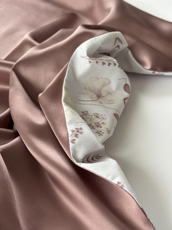 Vienpusējā zīda spilvendrāna, vecrozā