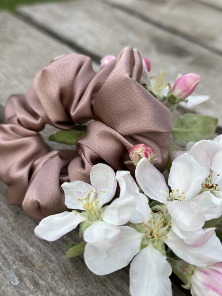 Zīda matu gumija t.vecrozā (Nr 44)